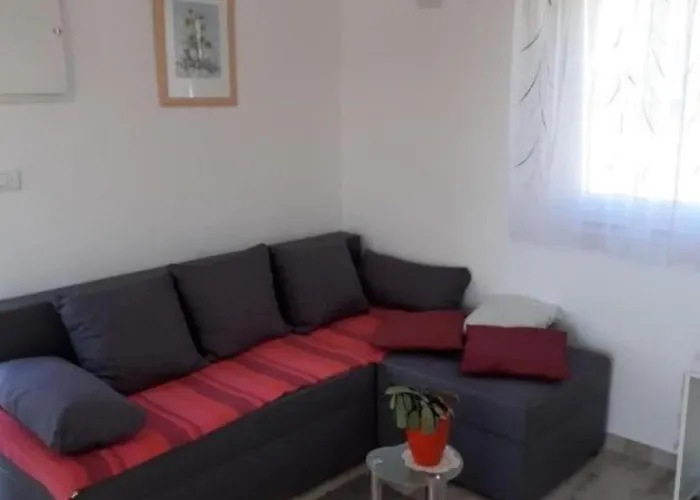 Jasmina Apartman *